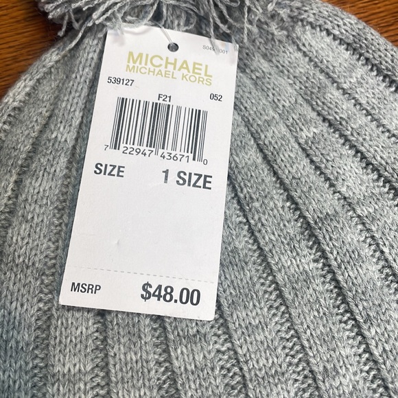 Michael Kors silver/gray Beanie. NWT. - Picture 7 of 8